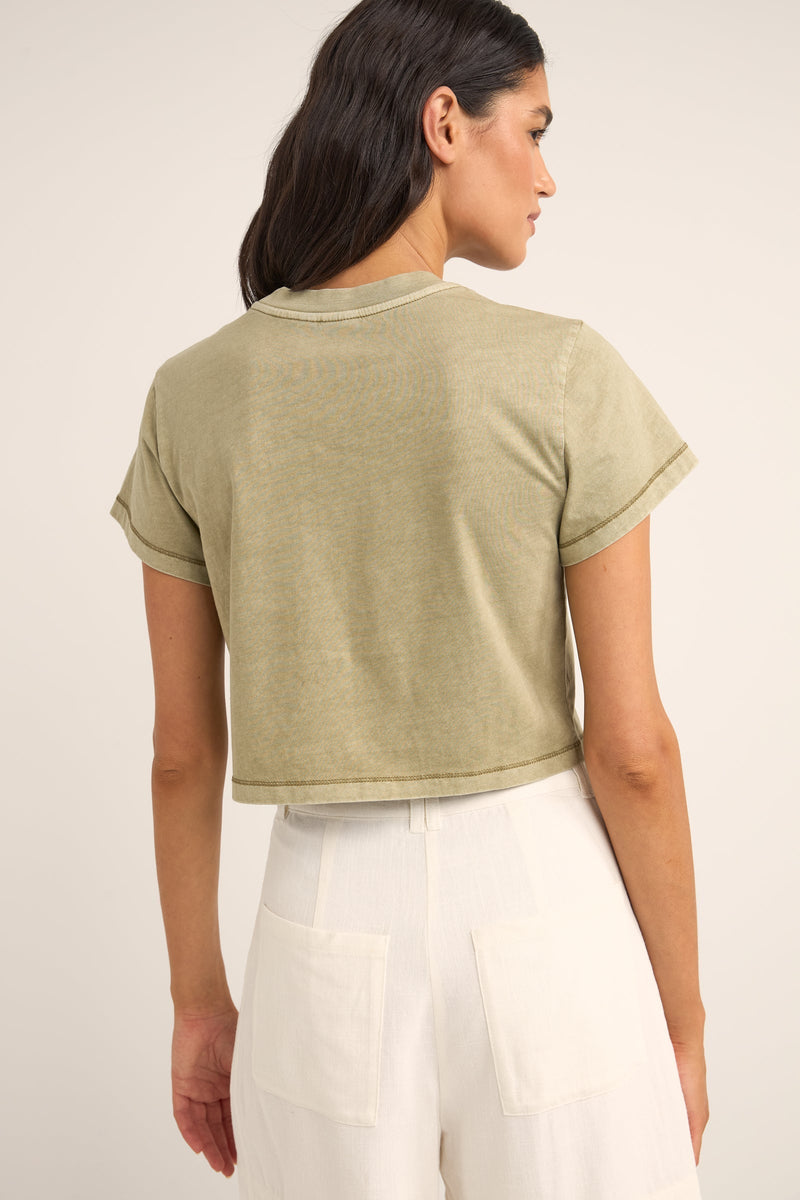 Beachcomber Crop Crew Tee Ivy