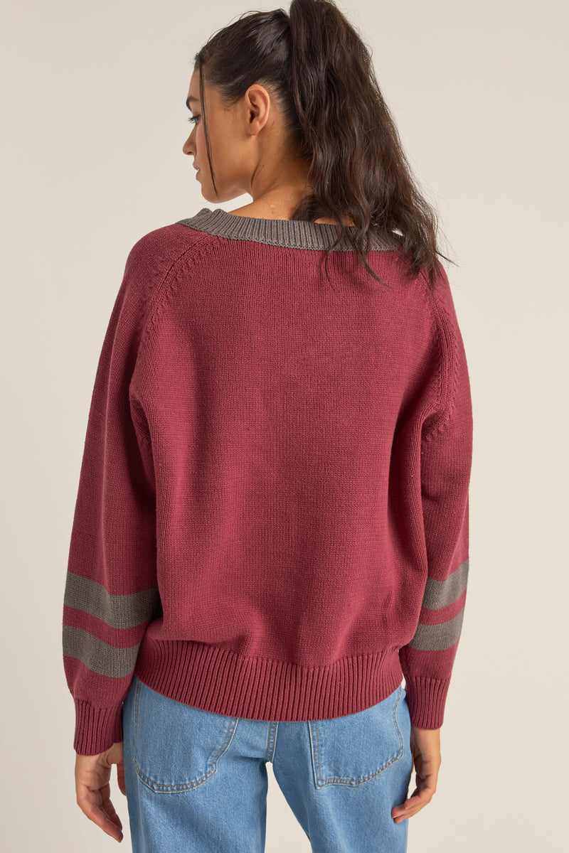 Gatwick V Neck Sweater Red