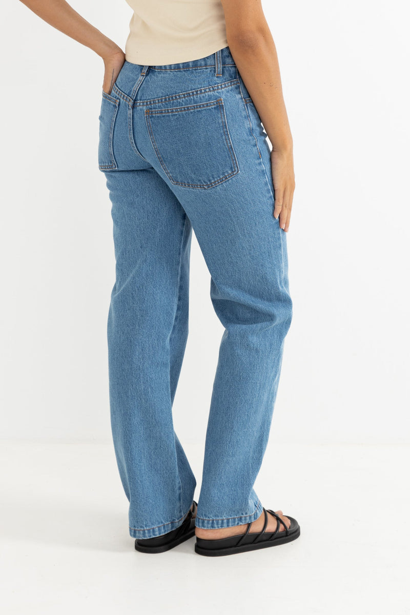 Amelia High Rise Jean Washed Blue