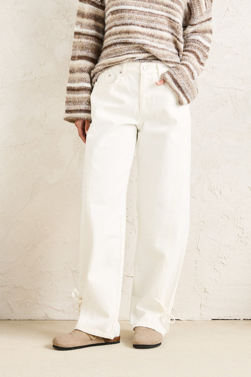 Low Rise Tie Side Jean White