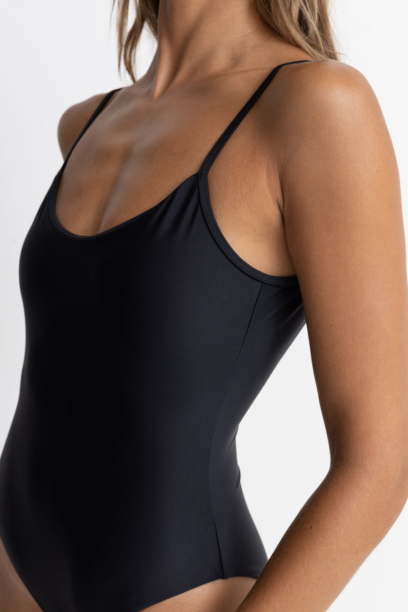 Classic Minimal One Piece Black