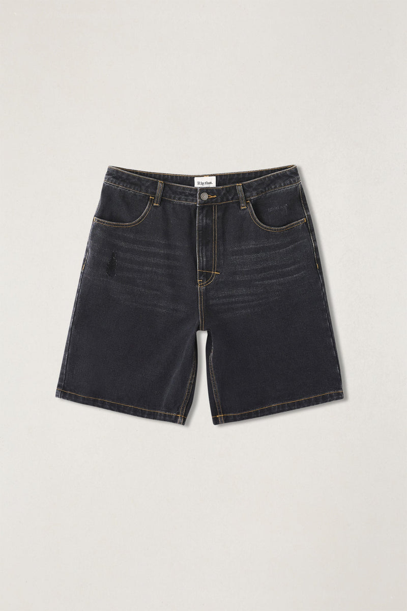 Subtle Distress Short Worn Black